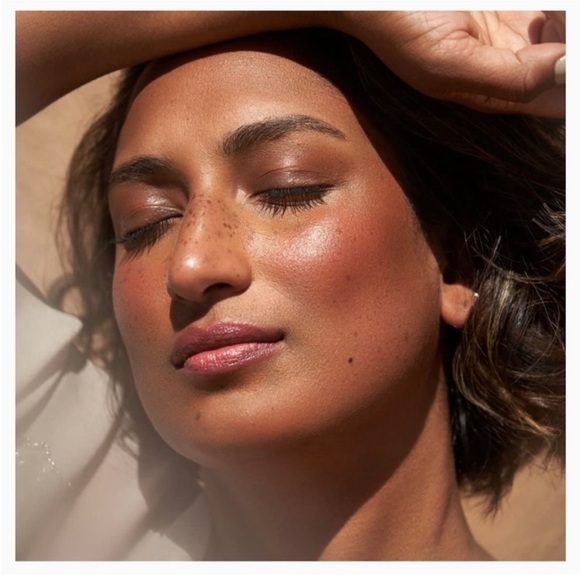 Vapour Beauty - Aura Multi Stick For Cheeks, Lips, Eyes (Intrigue) - Picture 6 of 6